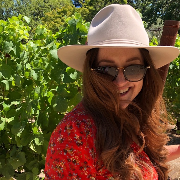 Meet your Posher, Haley - Picture 1 of 1